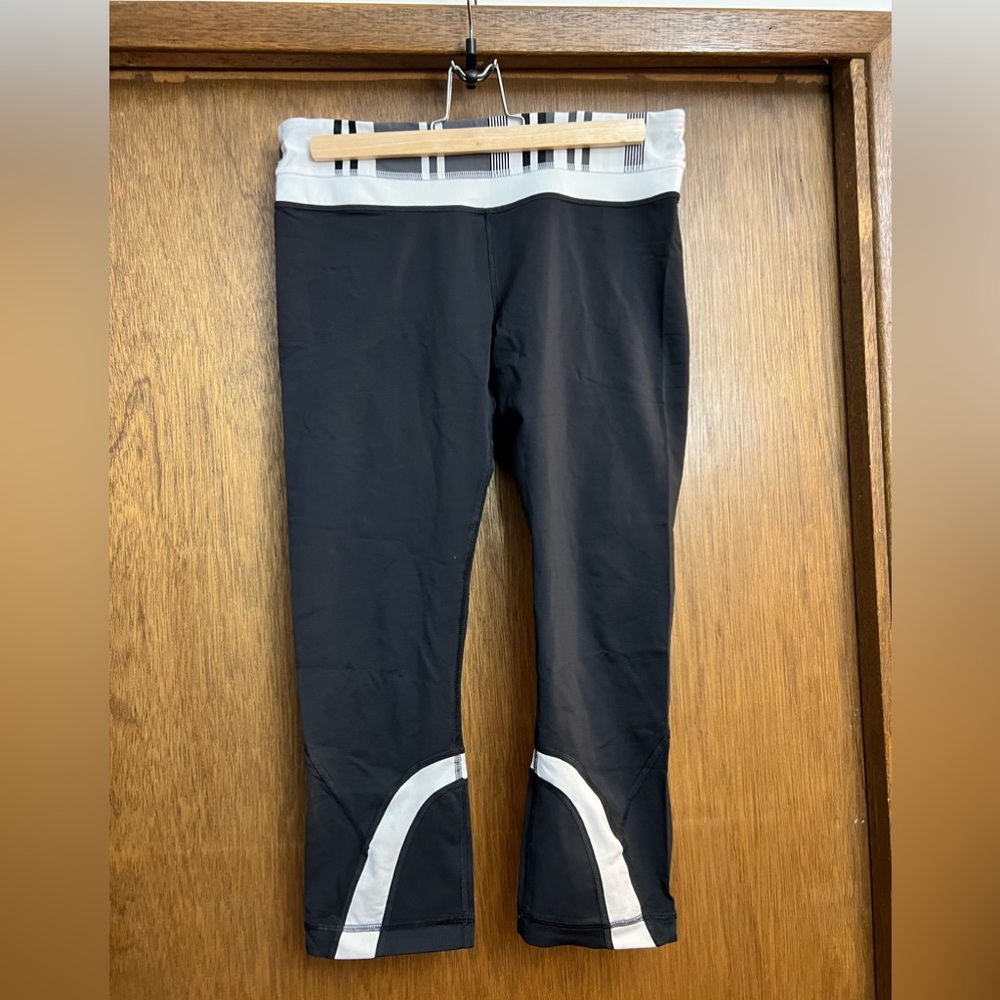 Lululemon black crop athletic pants